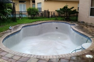 Clean pool plaster surface